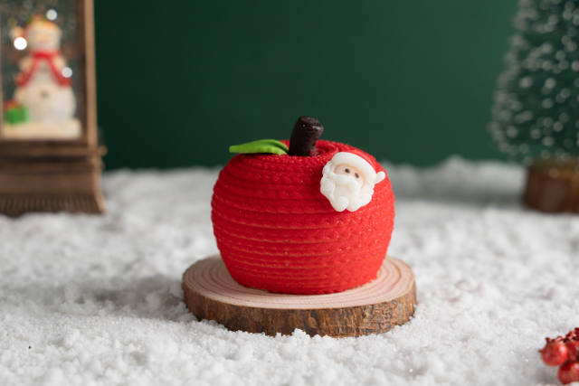 Christmas Apple Mousse Cake