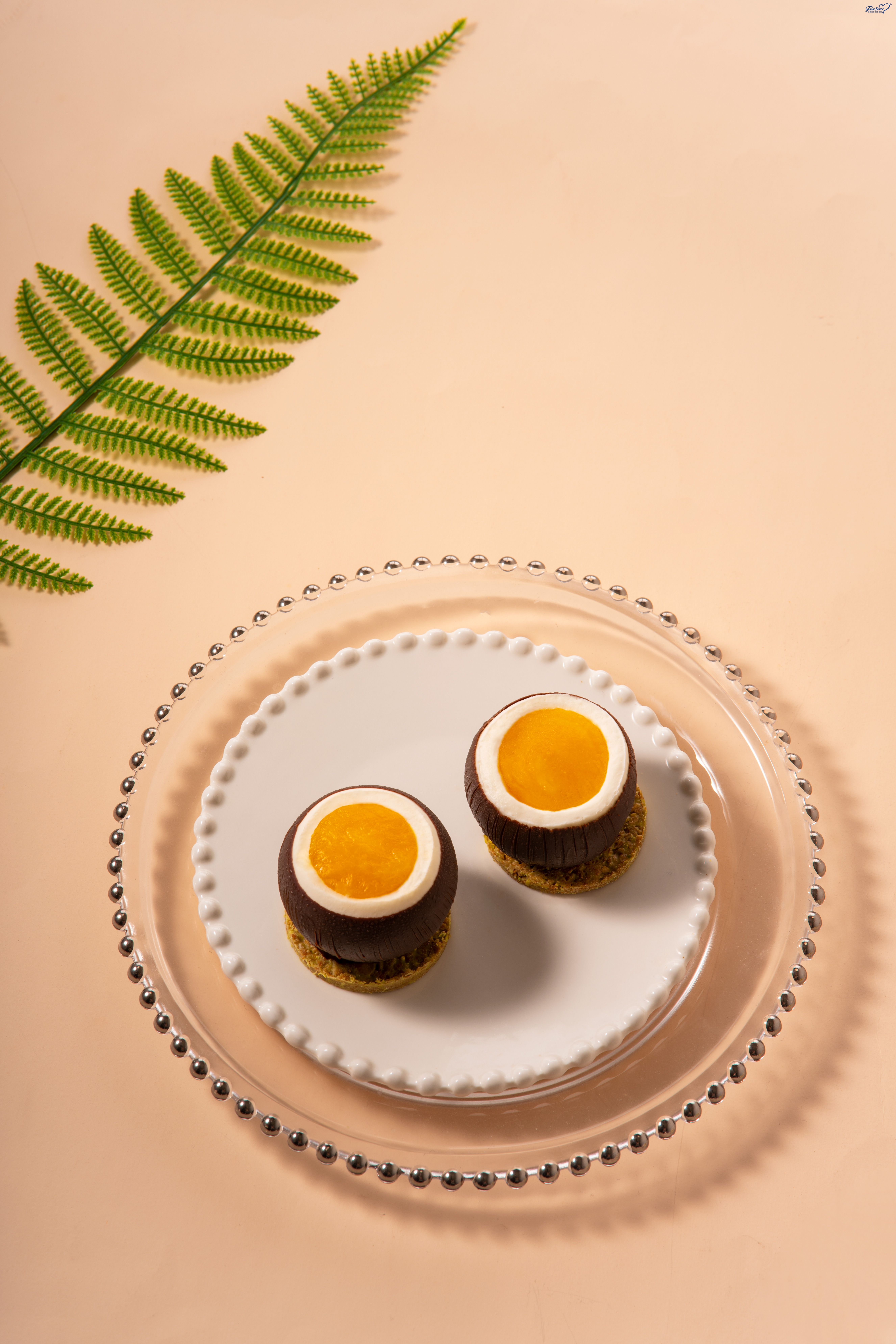 नारियल फल के आकार का मूस केक