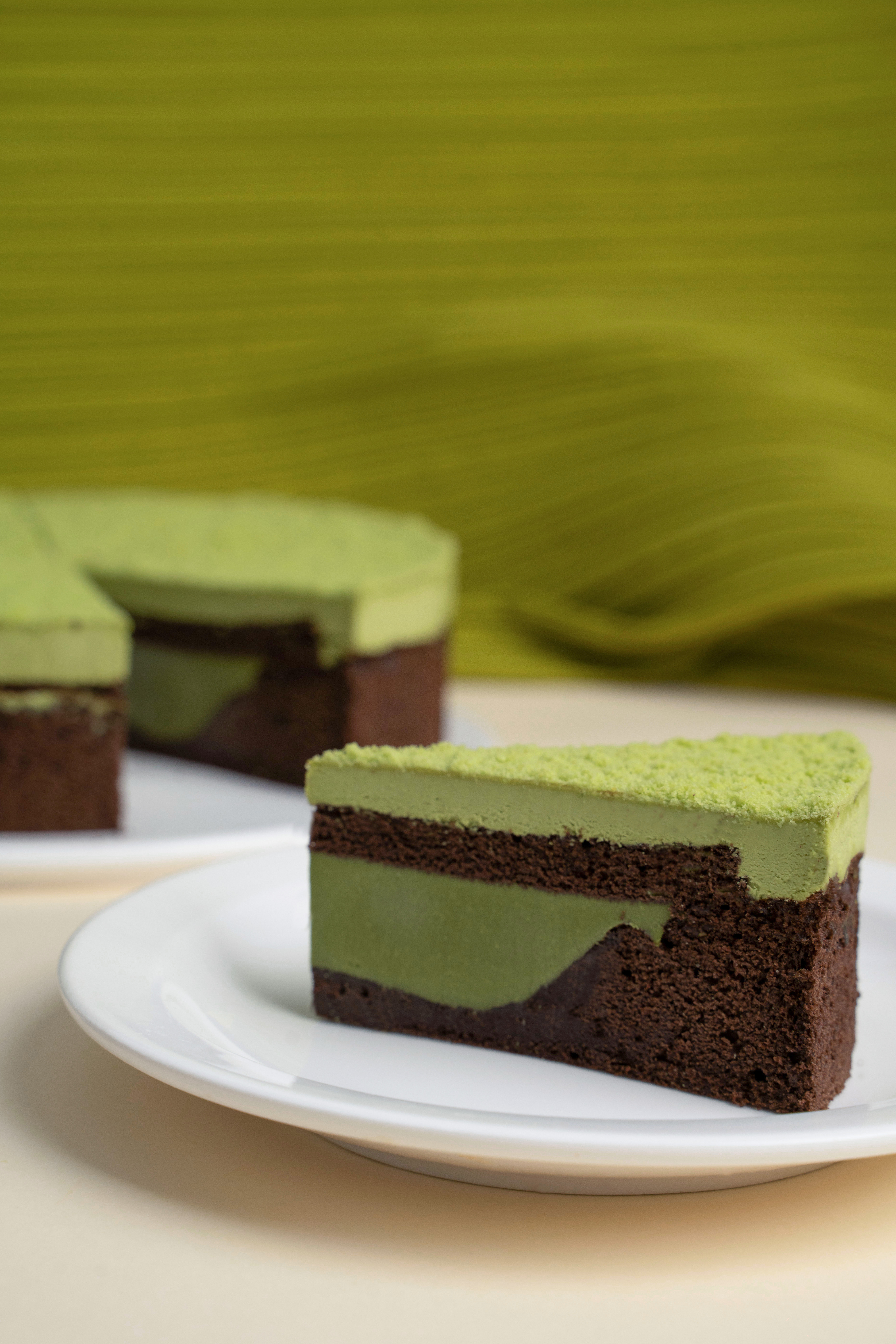 Pistachio Cocoa Mousse Cake
