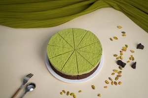 Pistachio Cocoa Mousse Cake