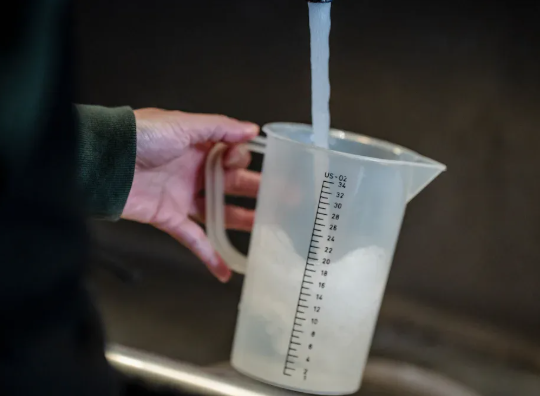 How Many Cups in a Liter.png