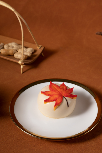 Maple Leaf Shaped Mousse Cake